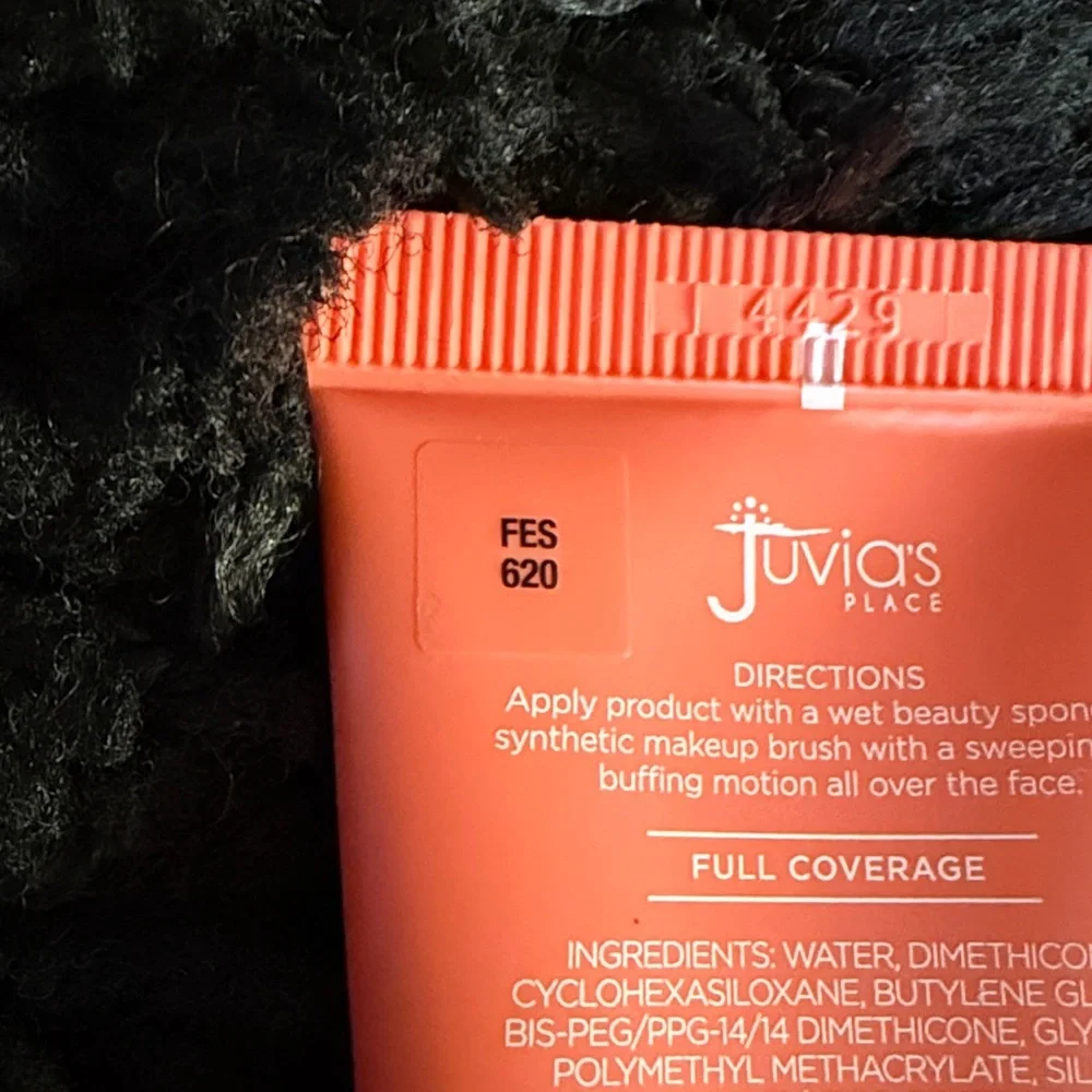 Juvia's Place Velvet Matte Foundation Fes/620 swatched once - Picture 2 of 2